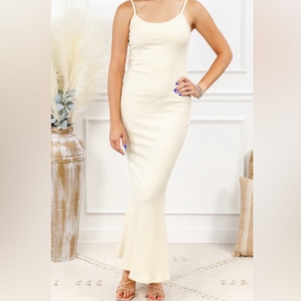 🟠NWT CULTURE CODE Turning Heads Mermaid Bodycon Dress in Cream MED
